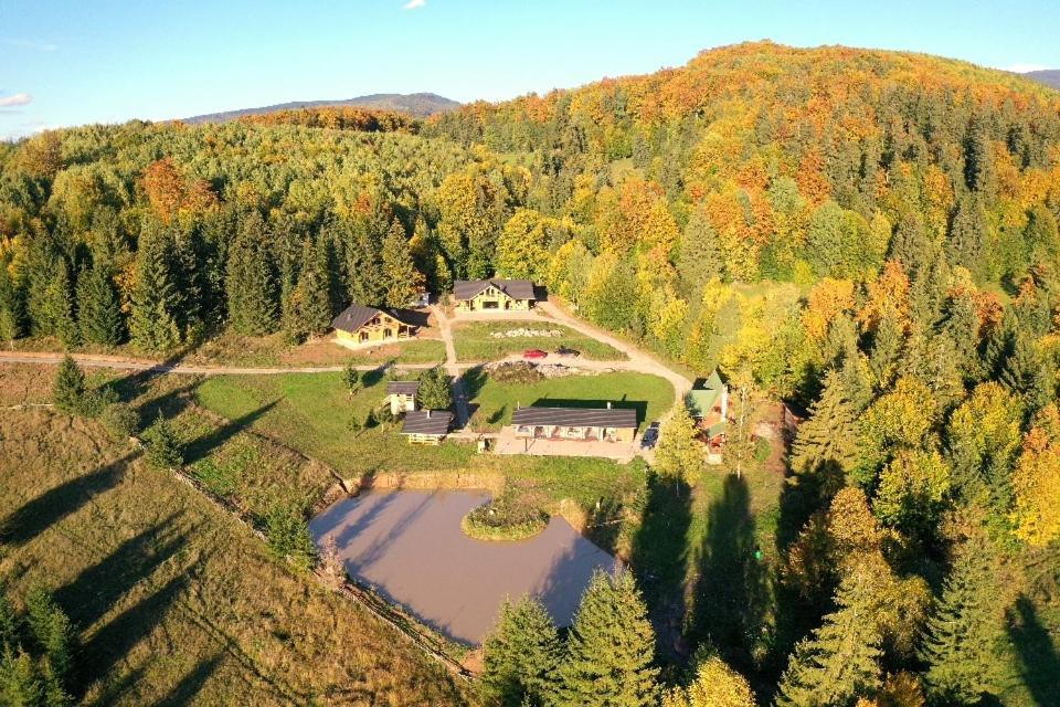 Harghita Log Houses Izvoare  Eksteriør bilde