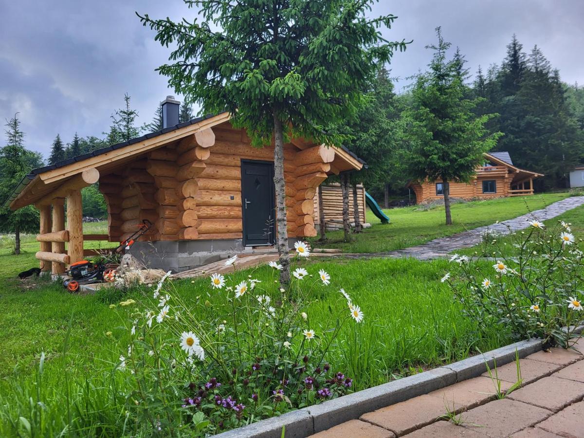 Harghita Log Houses Izvoare  Eksteriør bilde