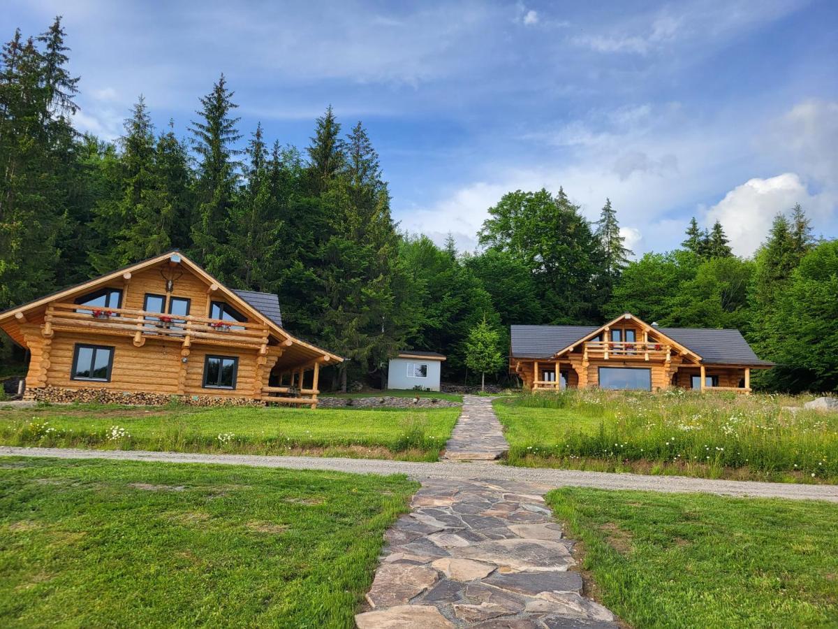 Harghita Log Houses Izvoare  Eksteriør bilde